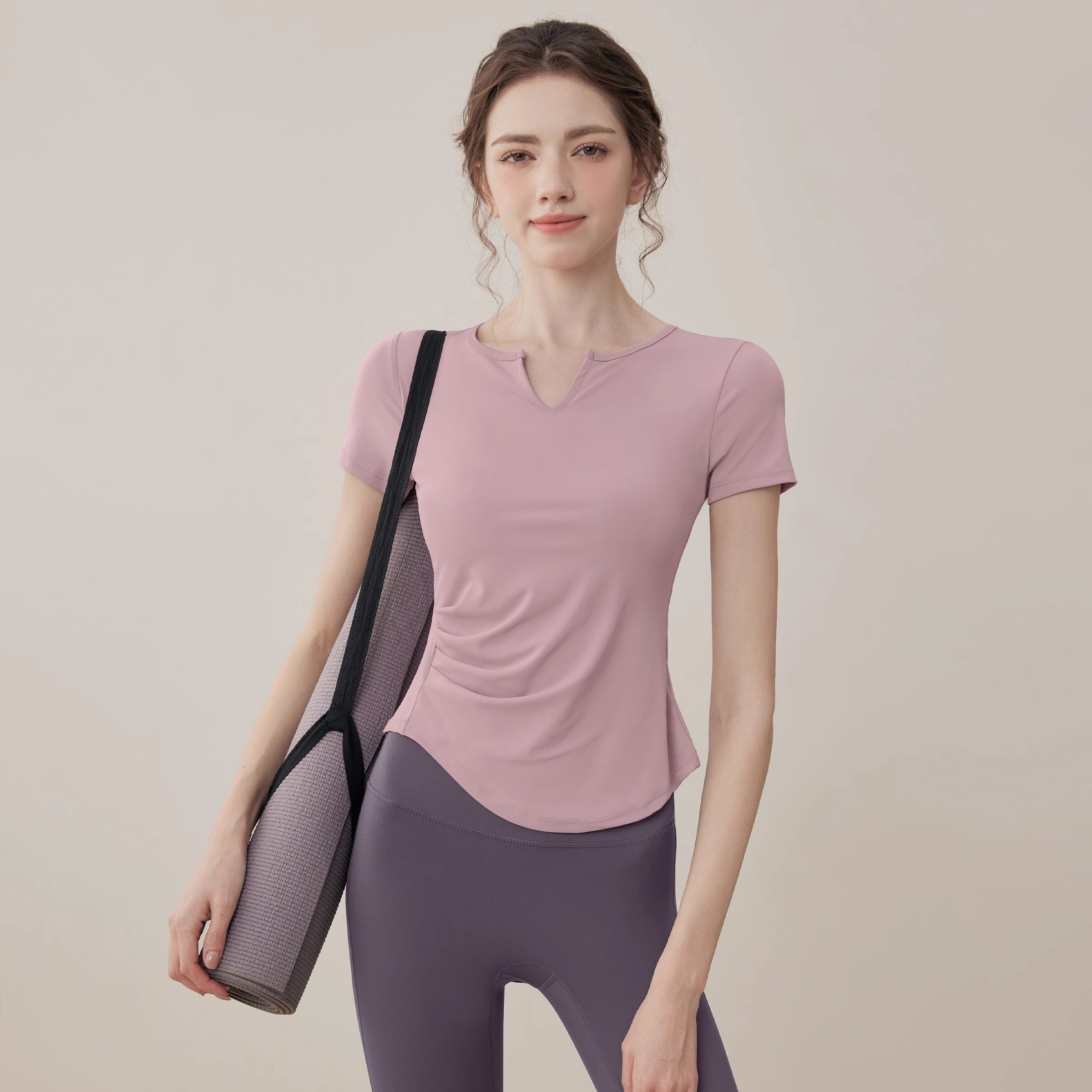 瑜伽服女2026新款短袖带胸垫跑步运动上衣普拉提训练服健身衣套装
